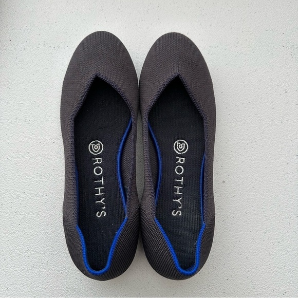 Rothy’s woman’s flats - Picture 1 of 10